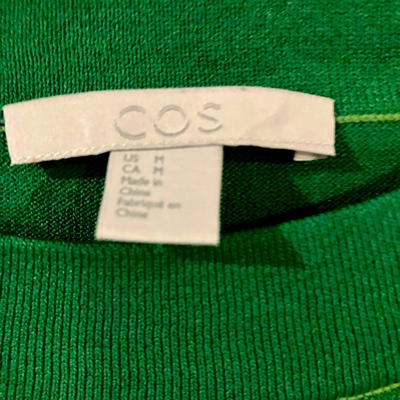 COS women’s size M green sweater with white stripe on sleeves - Picture 3 of 5